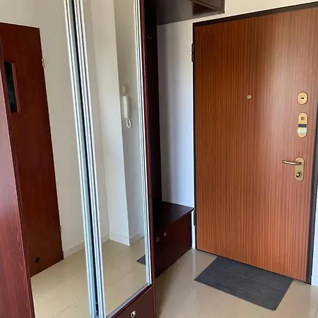 Invikta Garden With Private Parking Appartement
